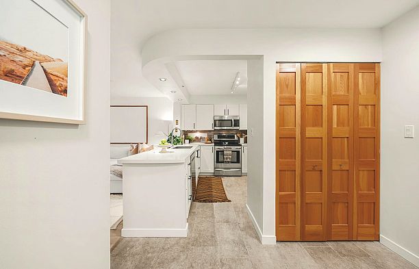 302 1438 W 7th Avenue Fairview VW