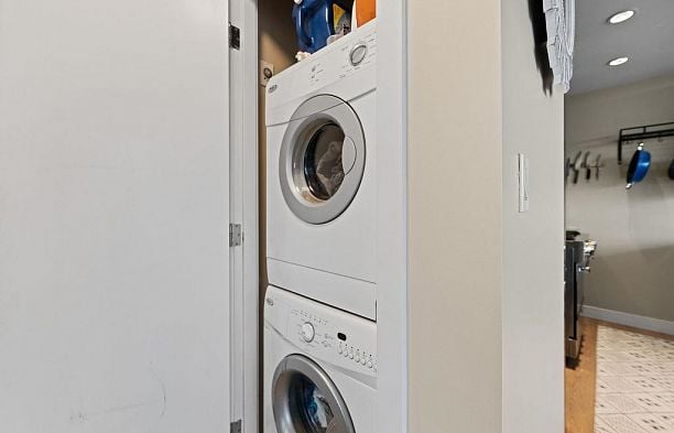 1708 168 W 1st Avenue False Creek