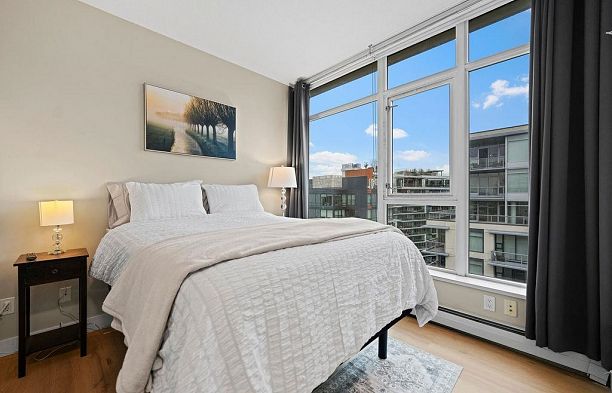 1708 168 W 1st Avenue False Creek