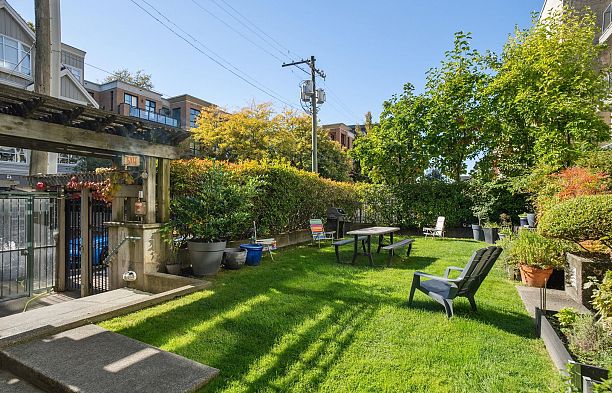 210 2028 W 11th Avenue Kitsilano