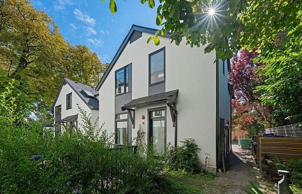 4921 Larch Street MacKenzie Heights