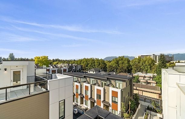 807 W 33rd Avenue Cambie