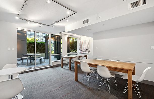 621 1783 Manitoba Street False Creek