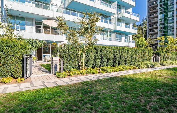 101 5608 Berton Avenue University VW