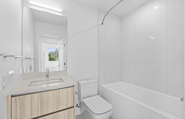 807 W 33rd Avenue Cambie