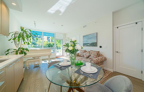 101 5608 Berton Avenue University VW