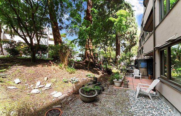 10 1425 Lamey's Mill Road False Creek