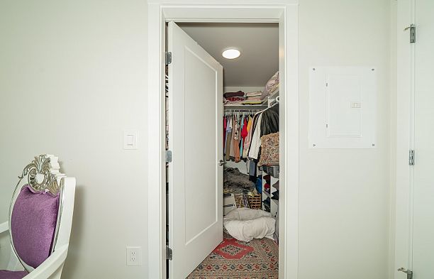 101 5608 Berton Avenue University VW