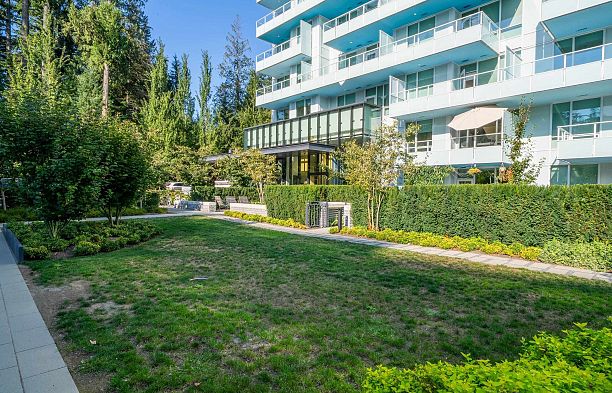 101 5608 Berton Avenue University VW