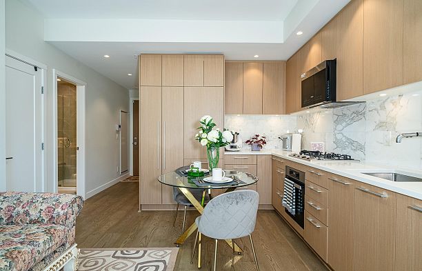 101 5608 Berton Avenue University VW