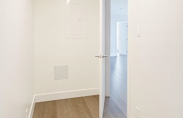 621 1783 Manitoba Street False Creek