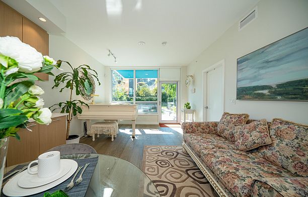 101 5608 Berton Avenue University VW