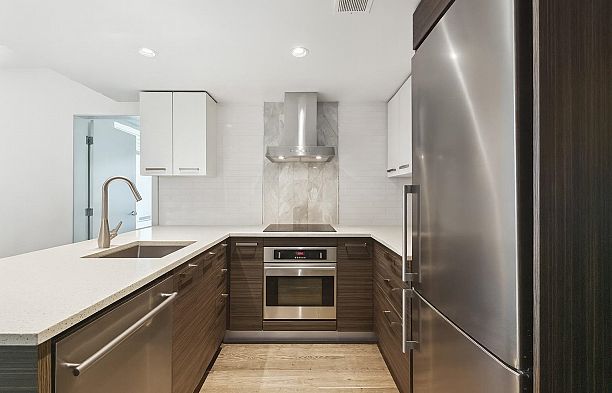 621 1783 Manitoba Street False Creek