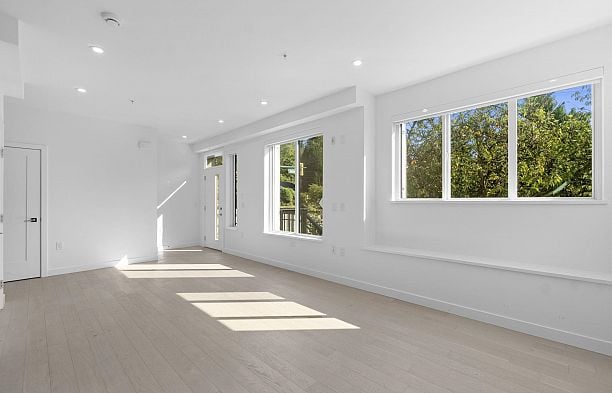 807 W 33rd Avenue Cambie