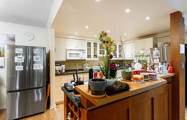 10 1425 Lamey's Mill Road False Creek