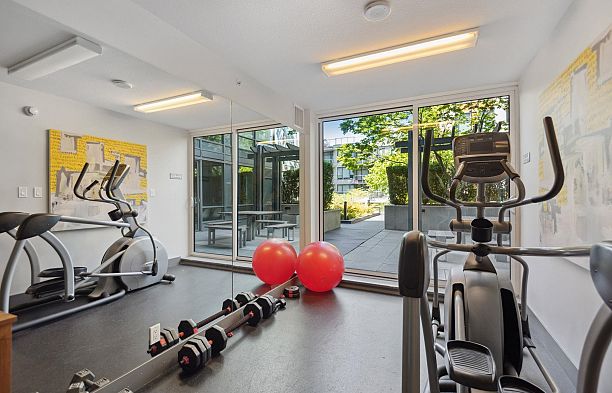 621 1783 Manitoba Street False Creek