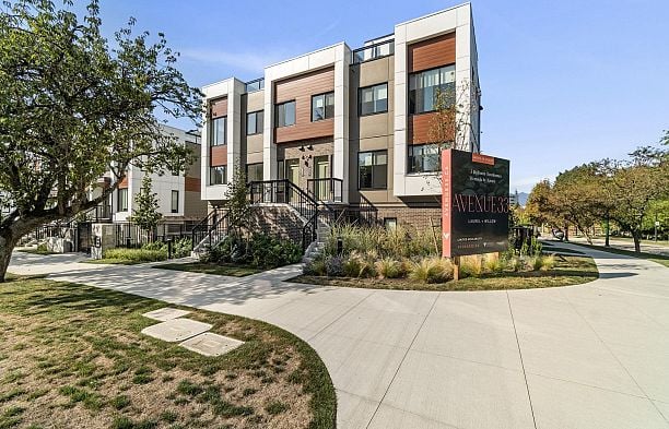 807 W 33rd Avenue Cambie