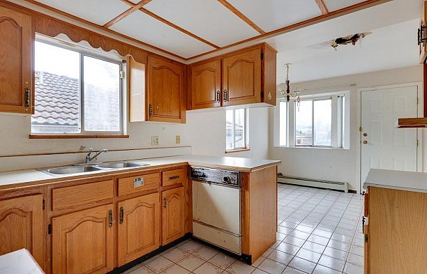 311 E 38th Avenue Main