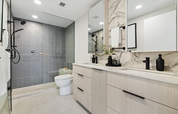 205 3590 W 39th Avenue Dunbar