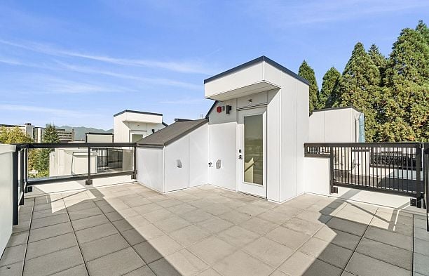 807 W 33rd Avenue Cambie