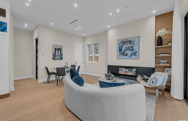 1 4150 W 14th Avenue Point Grey