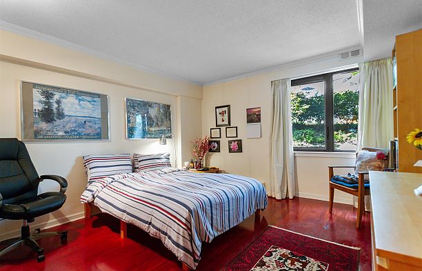 10 1425 Lamey's Mill Road False Creek