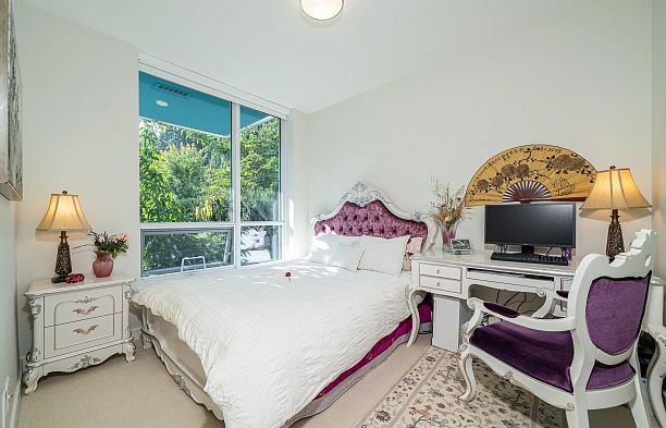 101 5608 Berton Avenue University VW