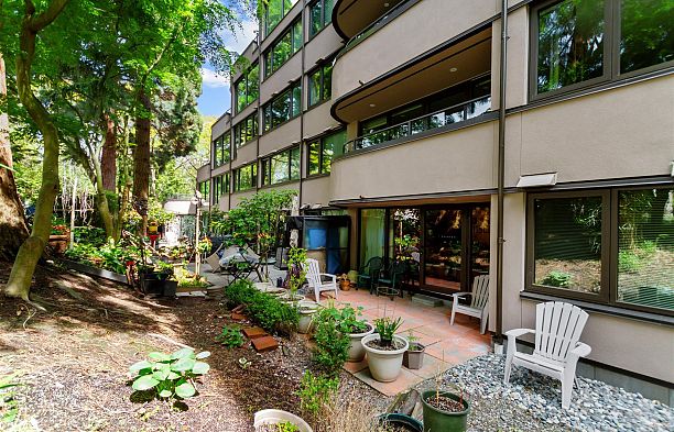 10 1425 Lamey's Mill Road False Creek