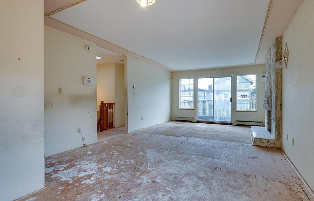 311 E 38th Avenue Main