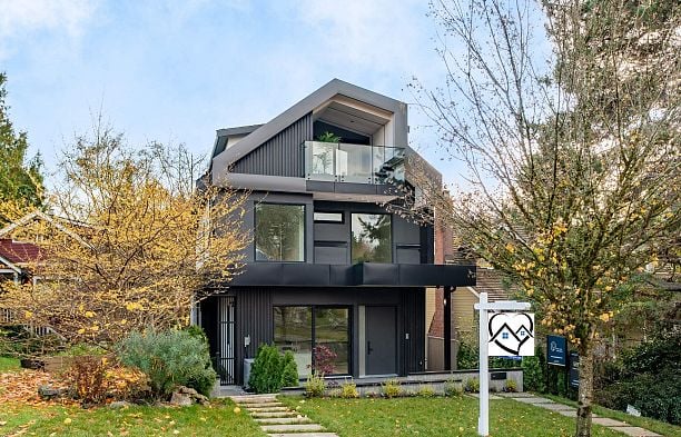 2 4018 W 21st Avenue Dunbar