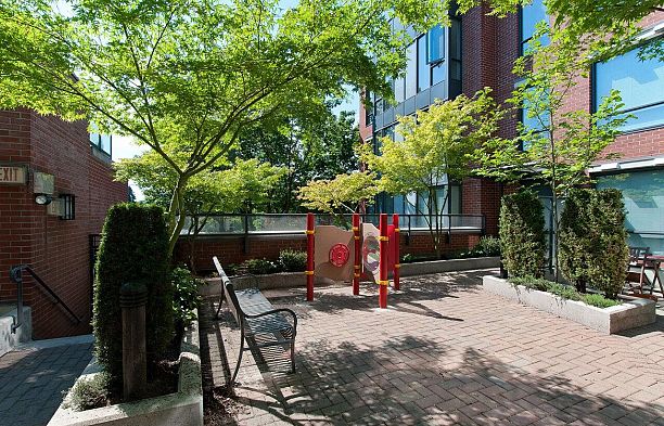 206 3228 Tupper Street Cambie