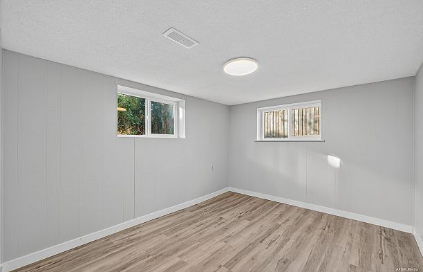 7561 Angus Drive South Granville