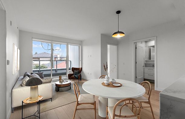 207 5693 Elizabeth Street Cambie