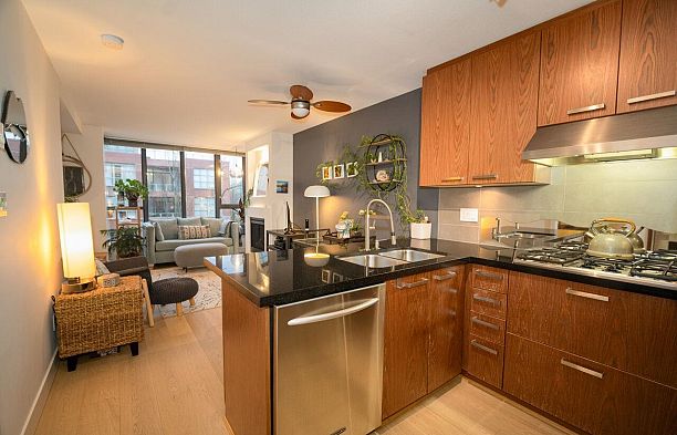 206 3228 Tupper Street Cambie