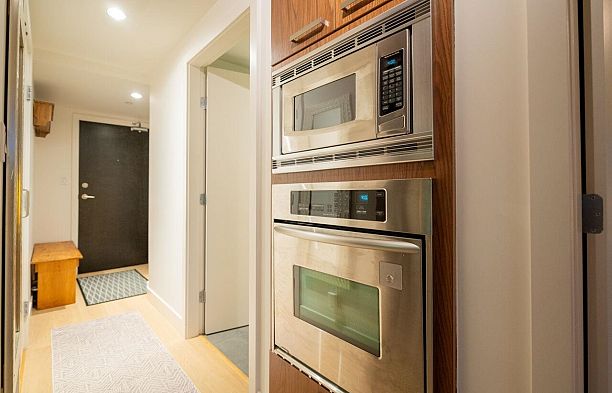 206 3228 Tupper Street Cambie