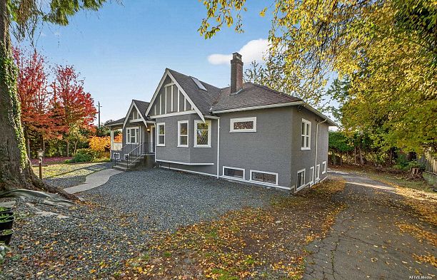 7561 Angus Drive South Granville