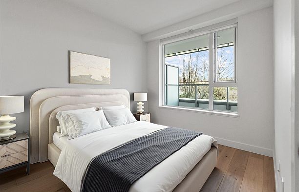 207 5693 Elizabeth Street Cambie