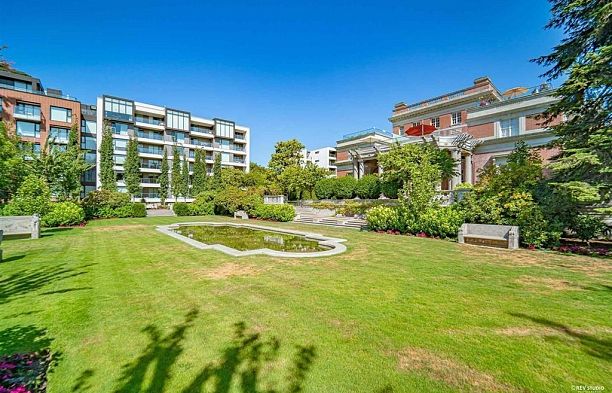 309 7128 Adera Street South Granville