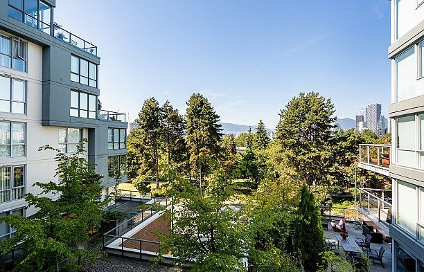 403 1425 W 6th Avenue False Creek