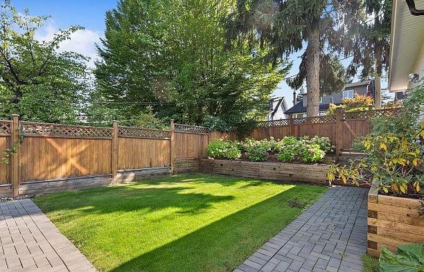 4146 Crown Crescent Point Grey