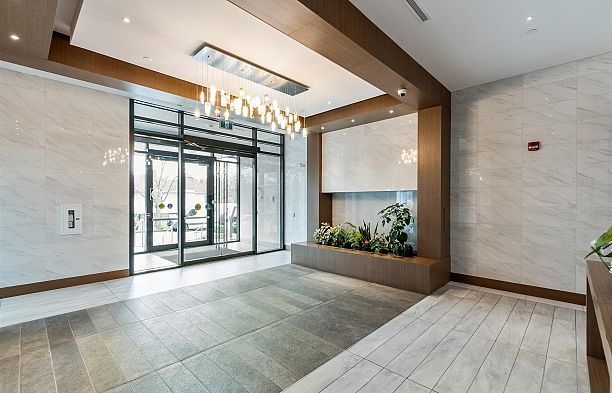 207 5693 Elizabeth Street Cambie