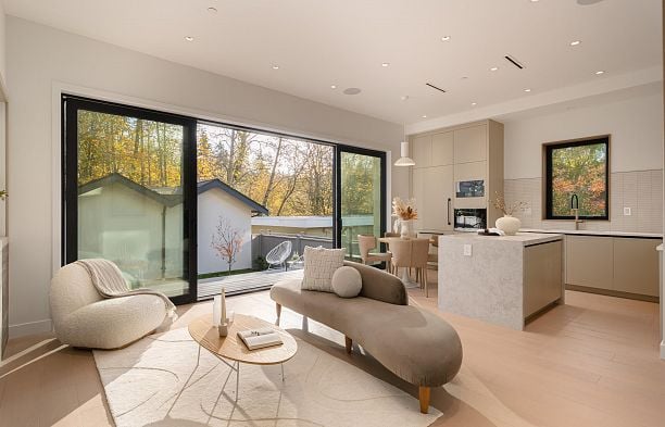 2 4018 W 21st Avenue Dunbar