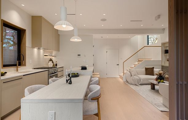 2 4018 W 21st Avenue Dunbar