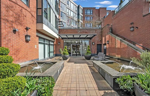 206 3228 Tupper Street Cambie