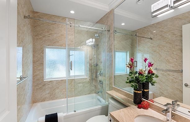 4146 Crown Crescent Point Grey