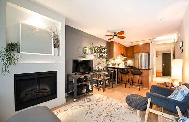 206 3228 Tupper Street Cambie