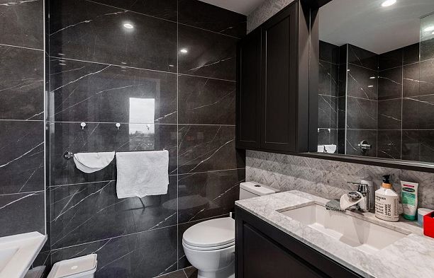 403 5733 Alberta Street Oakridge VW