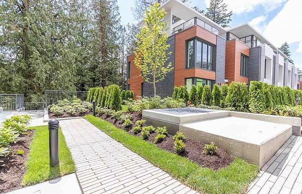 18 3483 Ross Drive University VW