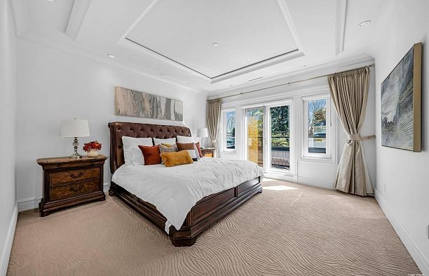 3176 W 35th Avenue MacKenzie Heights