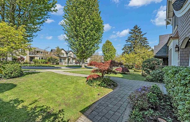 3176 W 35th Avenue MacKenzie Heights